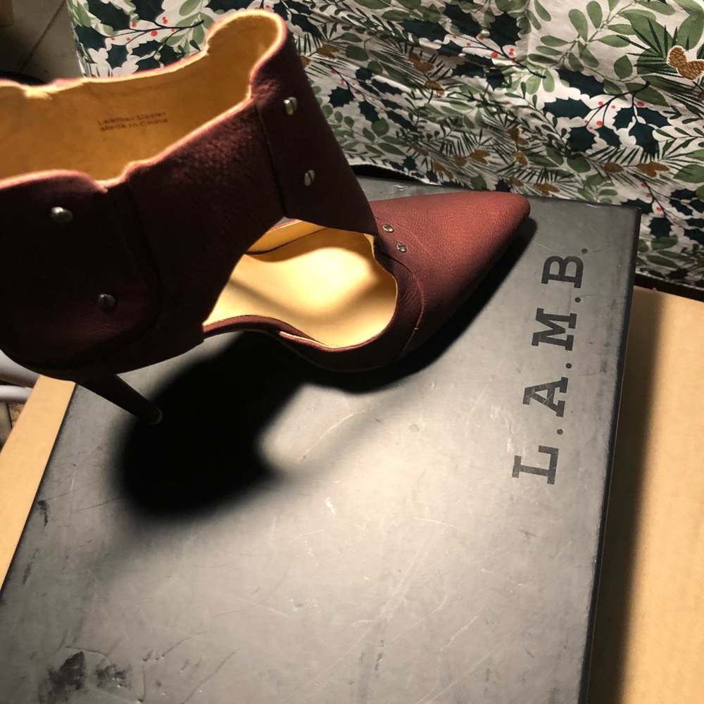 L.A.M.B - Picture 3 of 5